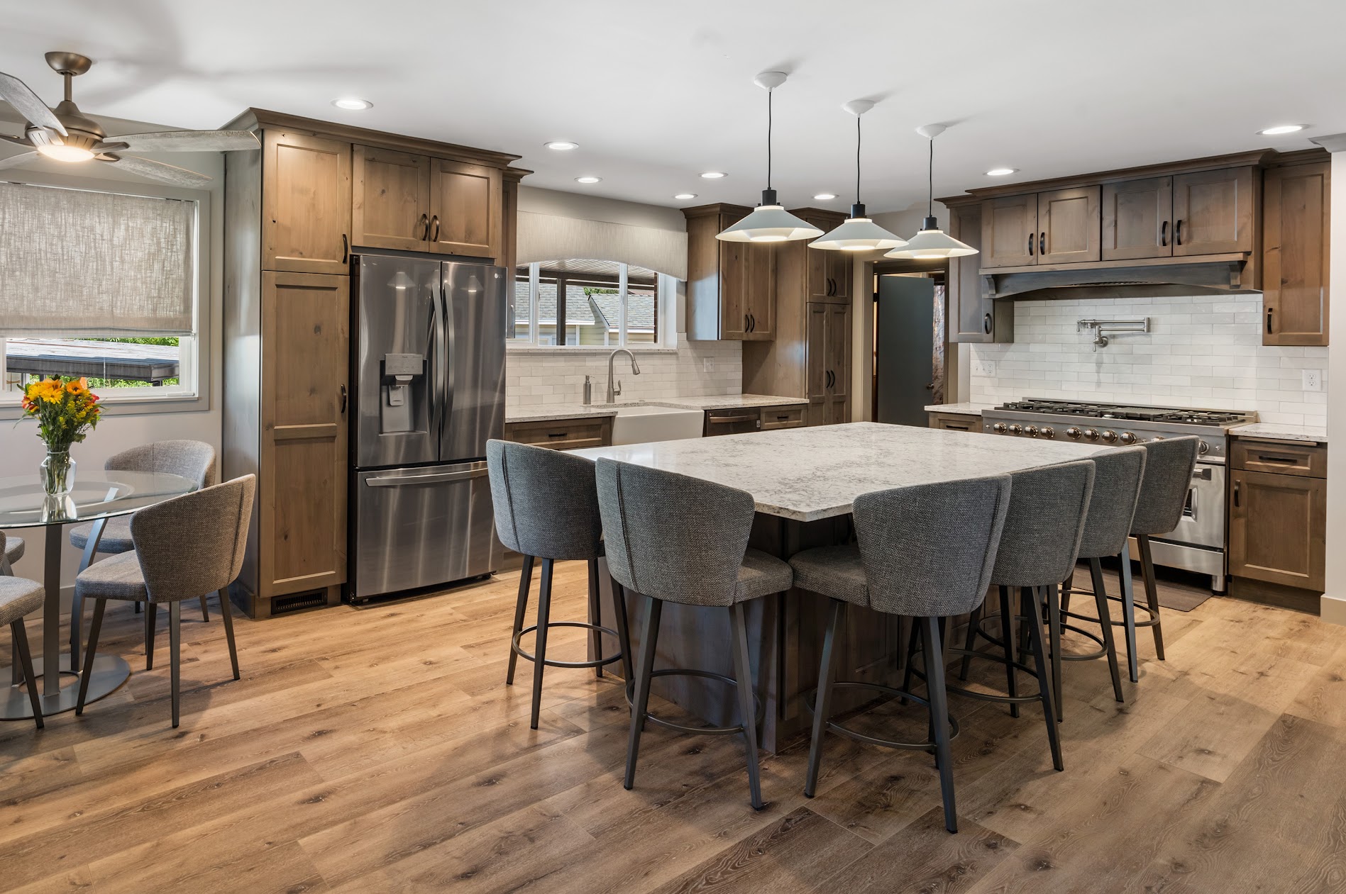 Warm Oak Kitchen